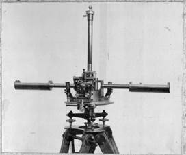 The quartz horizontal magnetometer QHM